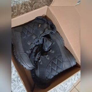 Fanture Women's Boots Size 7